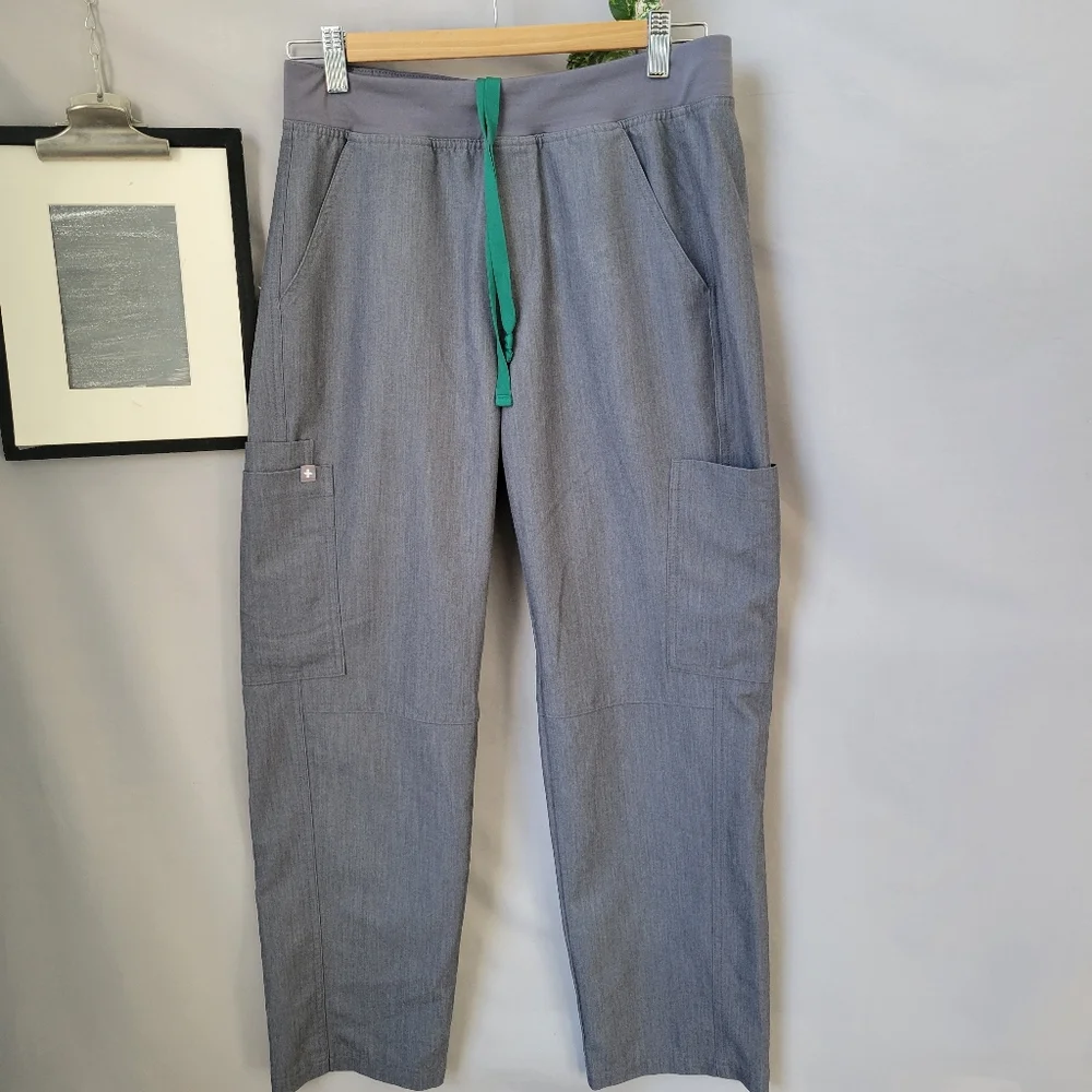 Figs Men's Axim Cargo Technical Collection Scrub Pants Gray Green S Short